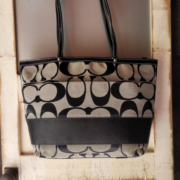 Vintage Coach Gray & Black Signature Stripe Tote Shoulder Bag -F19046 - Picture 4 of 5